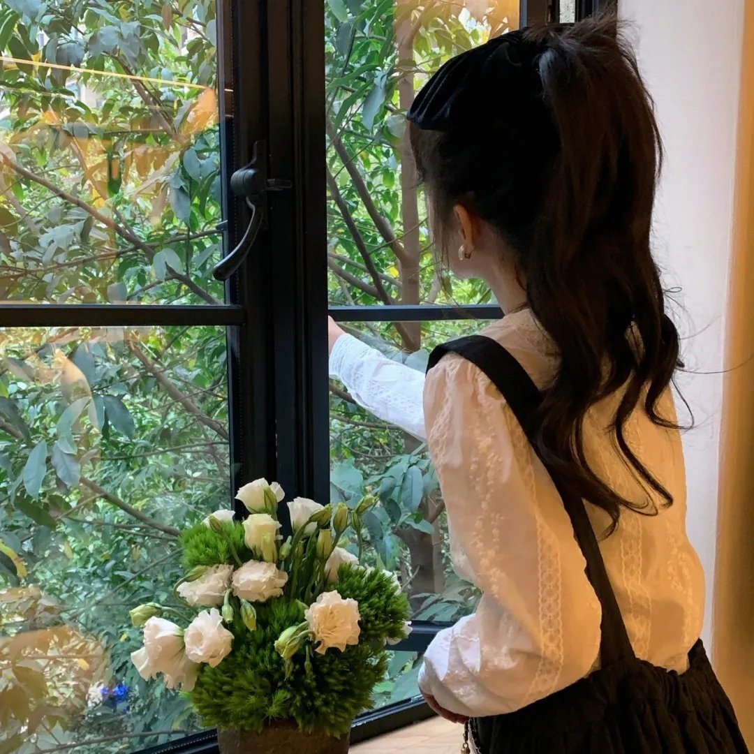 自由之缰:圣诞夜的马叫